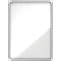 Nobo Premium Plus 9xa4 Ark Udendørs Display Med Magnetisk Baggrund I Hvid