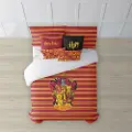 Play Fabrics Nordisk Sag Med Gryffindor Skjold Knapper Til Sengen 180x240 Cm