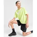 Nike Kortærmet Nike Multi Dri-FIT-overdel til større børn (drenge) - gul