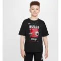 Nike Chicago Bulls Courtside Nike NBA Max90-T-shirt til større børn - sort