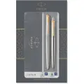 Parker Dobbelt Jotter-gavesæt med kuglepen og fyldepen, rustfrit stål med detaljer i guld, patron med blå blæk og patroner, gaveæske