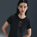 Nike Sportswear-T-shirt med grafik til kvinder - sort