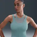Nike Kort Nike One Fitted Dri-FIT-tanktop til kvinder - grøn
