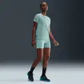 Nike Universa-cykelshorts (13 cm) med høj talje uden sømme foran til kvinder - grøn