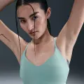 Nike Justerbar Nike Indy-sports-bh med indlæg og let støtte til kvinder - grøn