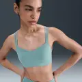 Nike Zenvy Strappy-sports-bh med let støtte og indlæg til kvinder - grøn