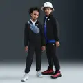 Nike Sportswear-vævet tracksuit til større børn - sort