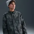 Nike Sportswear Metro Ground-overdel med knaplukning til større børn (drenge) - sort
