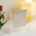 24hShop Fritstående plexiglasramme i transparent akryl til små fotos - 15x19cm