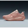 Nike Vomero Plus 16-løbesko til vej til kvinder - Pink