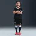 Nike Chelsea FC 2025/26 Stadium Third Nike Dri-FIT Total 90 Football-sæt i tre dele til mindre børn - sort