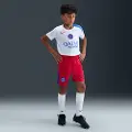 Nike PSG 2025/26 Stadium Third Nike Dri-FIT Total 90 Replica-fodboldshorts til større børn - rød