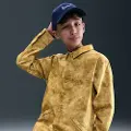 Nike Sportswear Metro Ground-overdel med knaplukning til større børn (drenge) - brun