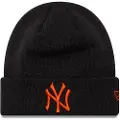 New Era League Essential New York Yankees Beanie