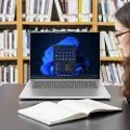 Lenovo IdeaPad Slim 5 15 R5-Windows 11 Home-16GB-512GB AMD Ryzen 5 7535HS-processor 3,30 GHz op til 4,55 GHz, Windows 11 Home 64, 512 GB SSD M.2 2242 PCIe Gen4 TLC