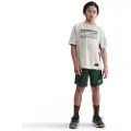 Nike Kortærmet Nike Multi Dri-FIT-overdel til større børn (drenge) - brun