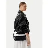 Calvin Klein Skuldertaske sort