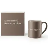 Design House Stockholm Astrid Lindgren krus "Trarallanrallanlej" Svensk tekst