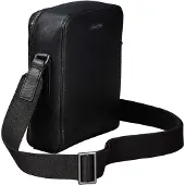 Calvin Klein Skuldertaske 'Emblem Hardware Zip-around' sort