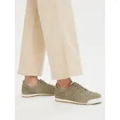 Armani Exchange A|X Armani Exchangetil kvinder. XW002794AF19687Z7016 Klassiske sneakers i læder (39), Fast, Blonder, Casual, Grøn