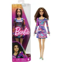 Barbie fashionistas dukke #206 med krympet h?r og fregner if?rt aftagelig regnbue marmor-tryk kjole gr?n muldyr & pung