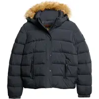 Superdry Superdrytil kvinder. W5011569A Kort quiltet jakke med hætte og navyfarvet imiteret pelskant (S), Casual, Polyester, Bæredygtig, Blå