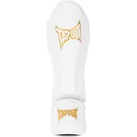 TAPOUT Par Correy Benskinner