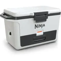 Ninja FrostVault 47 liter hård kylbox med Dry Zone, molnvit i Hvid | FB151EUWH | af SharkNinja