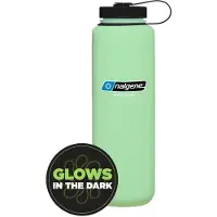 Nalgene Sustain Tritan BPA-fri vandflaske lavet med materiale afledt af 50 % plastaffald (ved hj?lp af ISCC-certificeret massebalance) 48 OZ bred