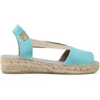 Toni pons Ella Sandaler