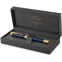 Parker Duofold Centennial-fyldepen | prestige-blå vinkelmønster | medium spids i rent guld | sort blæk og converter| kvalitetsgaveæske
