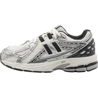 New Balance Sneakers '1906' sort / sølv