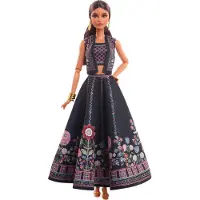 Barbie Diwali Doll av Anita Dongre Wearing Festival of Lights Look Holiday Collectible With Doll Stand & Certificate of Autenticity