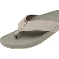 Quality Brands GmbH The Raglan Sandaler