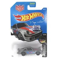Hot Wheels 2017 Night Burnerz Magnus Walker Porsche 934 Turbo RSR 68/365 S?lv