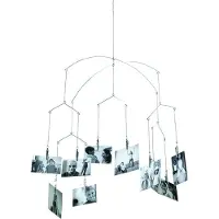 Kikkerland Floating Hanging Photo Display Photo Hanger Picture Collage Wall Soveværelsesindretning Tilpasset og unik display Krompladet stål