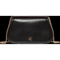 Calvin Klein Skuldertaske 'Monogram Plaque Chain Strap Curved' sort