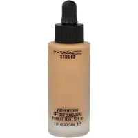 MAC Studio Waterweight Foundation SPF30