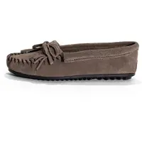 Minnetonka Mokassin 'Kilty' grå