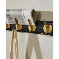 Nordal EDGY knagerække i træ | Sort messing knager | 60 cm - 6 knager